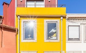 Lays' House